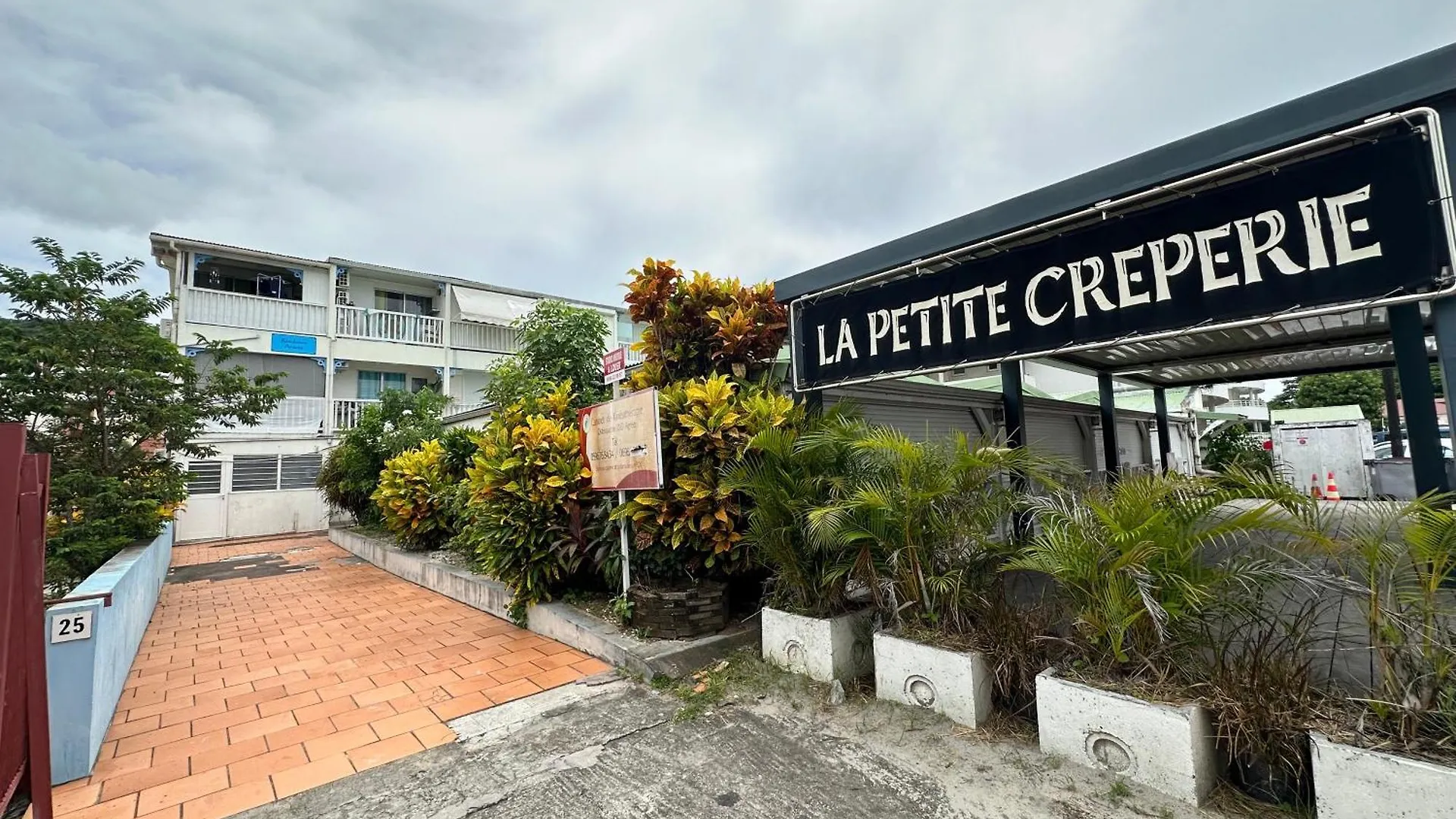 Apartment Les Trois Ilets Studio Face A La Mer Avec Balcon